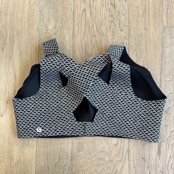 Lululemon Enlite Bra Monochromic Black Size 38DD - Picture 7 of 12